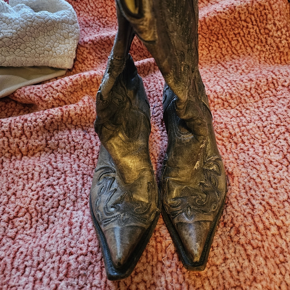 Rockin Leather Pointed Toe Cowboy Boots